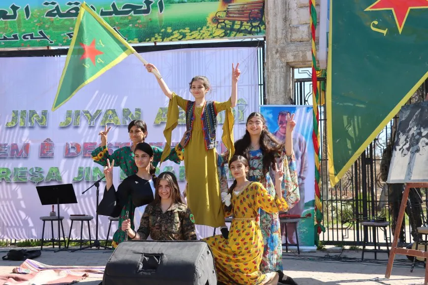 Ji bo pişgiriya YPJ’ê çalakiya hunerî