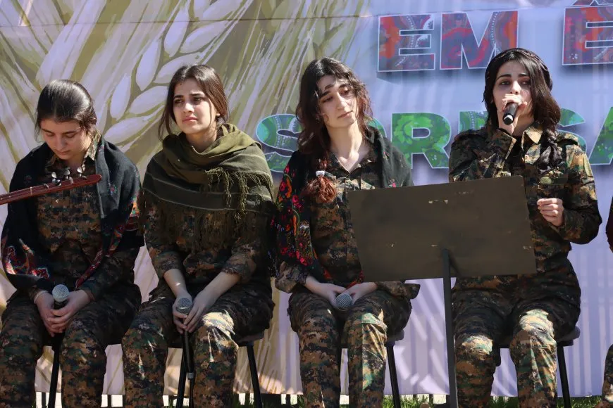 Ji bo pişgiriya YPJ’ê çalakiya hunerî
