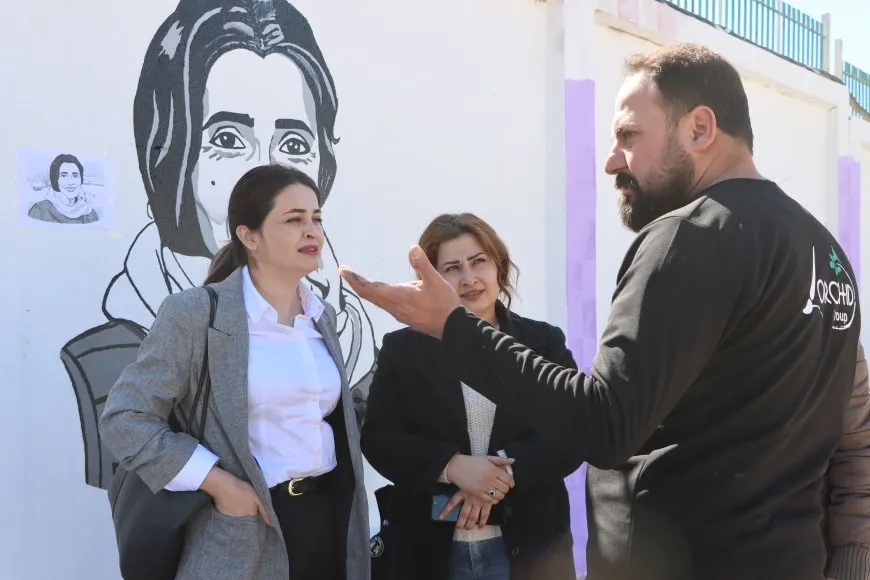 Wêneyên jinên têkoşer hatin xêzkirin
