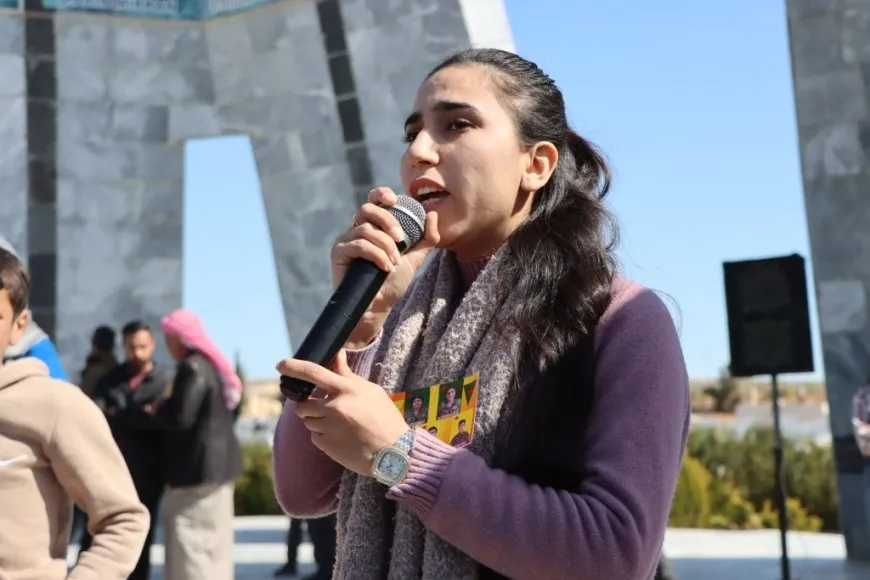 Li Kobanê merasîma 5 şehîdan