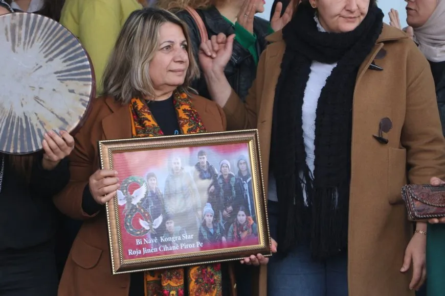 Çalakiyên 8'ê Adarê li bajarên Rojava dewam dikin