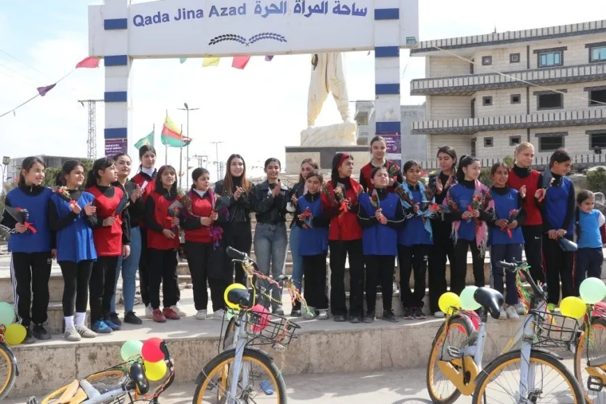 Jinên ciwan maratonek li dar xist