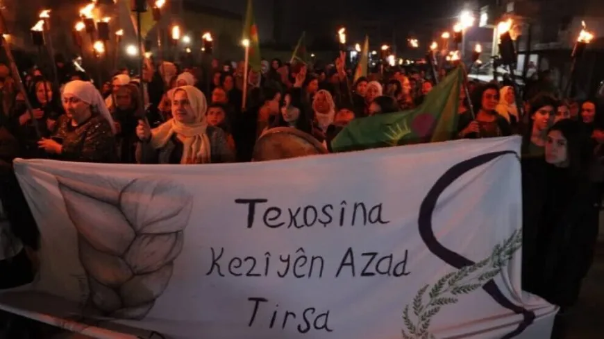 KNK’ê: Jinên Kurd xeletiyeke dîrokî rast kir