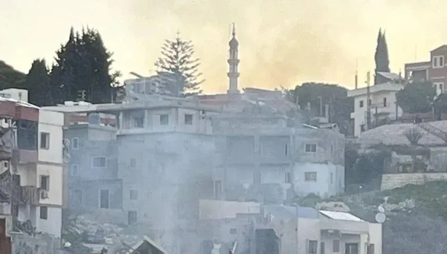 Îsraîlê li başûrê Lubnanê avahiyek kombebaran kir: 19 kuştî