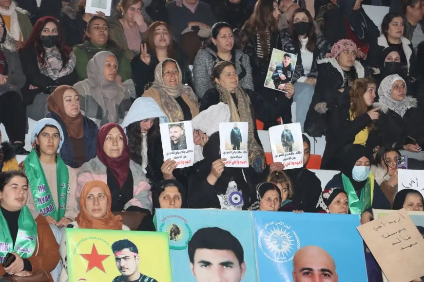 Ji çalakiya li Qamişloyê peyama "Heta berdana dîlgirtiyan têkoşîn'' hate dayîn