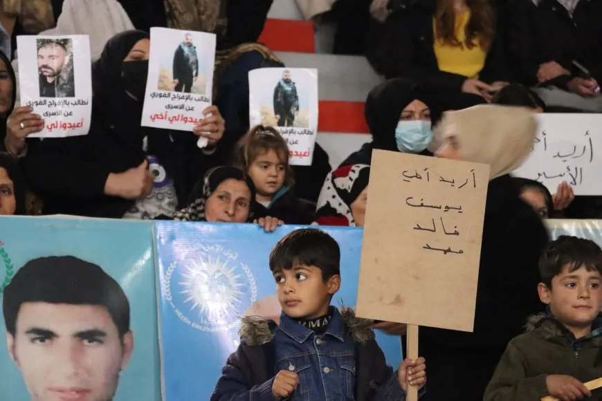 Ji çalakiya li Qamişloyê peyama "Heta berdana dîlgirtiyan têkoşîn'' hate dayîn