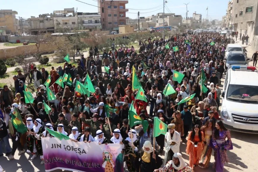 Jinên Kobanê li qadan bû: Em ê destkeftiyên şoreşê biparêzin
