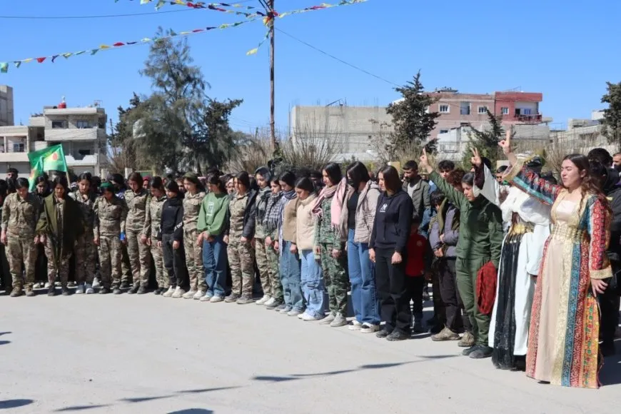 Jinên Kobanê li qadan bû: Em ê destkeftiyên şoreşê biparêzin