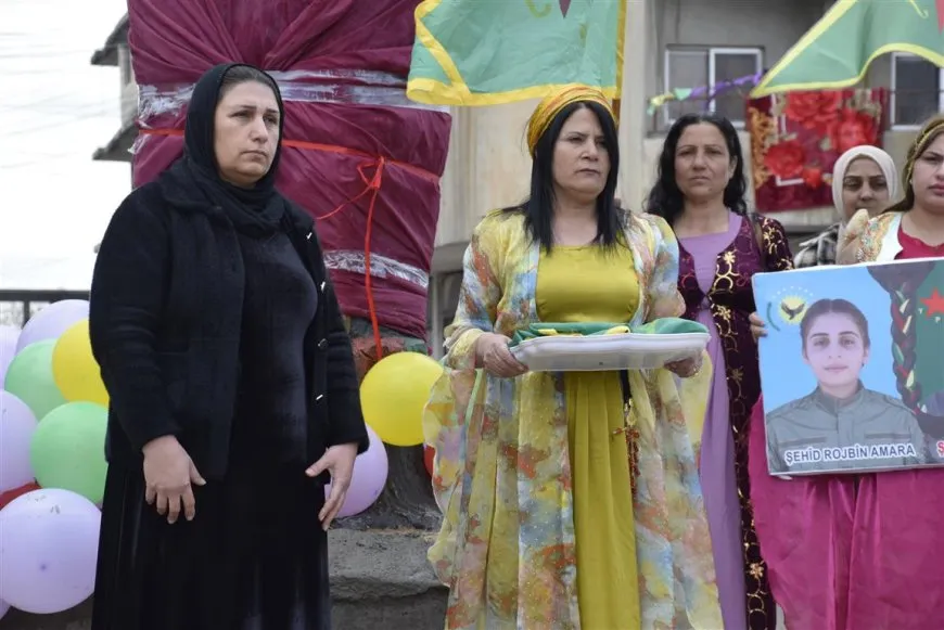 Li Dirbêsiyê peykerê ‘Kezî’ hat danîn 