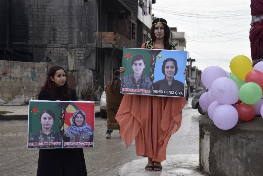 Li Dirbêsiyê peykerê ‘Kezî’ hat danîn 