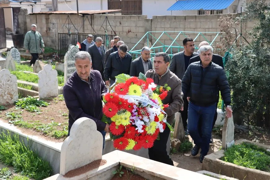 Mihemed Şêxo li ser gora xwe hat bibîranîn
