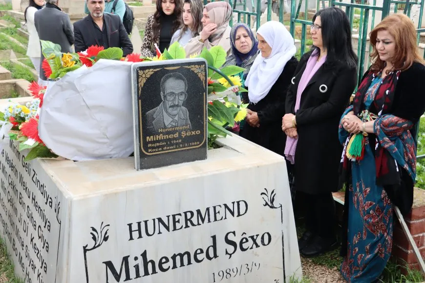 Mihemed Şêxo li ser gora xwe hat bibîranîn