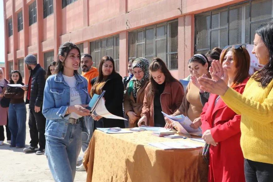 Li xwendekarên herêma Cizîrê karname hatin belavkirin