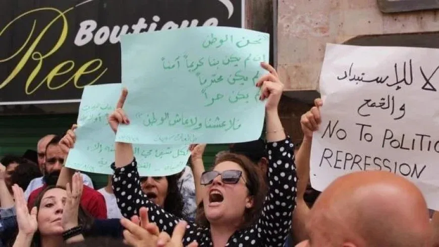 `Di destûra Sûriyeyê de divê destkeftiyên jinan werin misogerkirin’