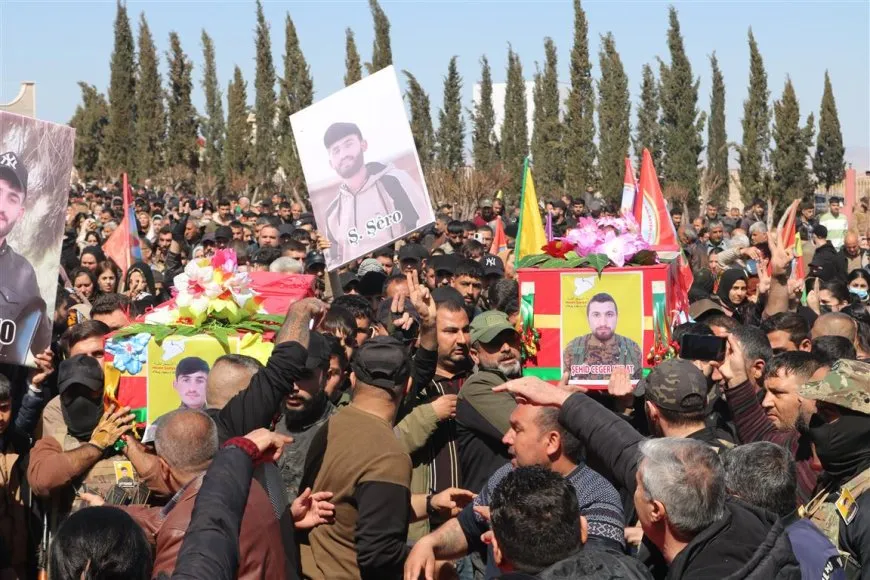 Li Dirbêsiyê 2 şehîdên rûmetê hatin oxirkirin