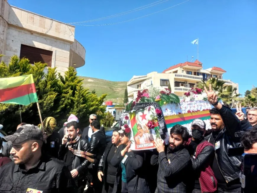 Cenazeyê şehîd Salih Muslim gihaşt deriyê Sêmalkayê