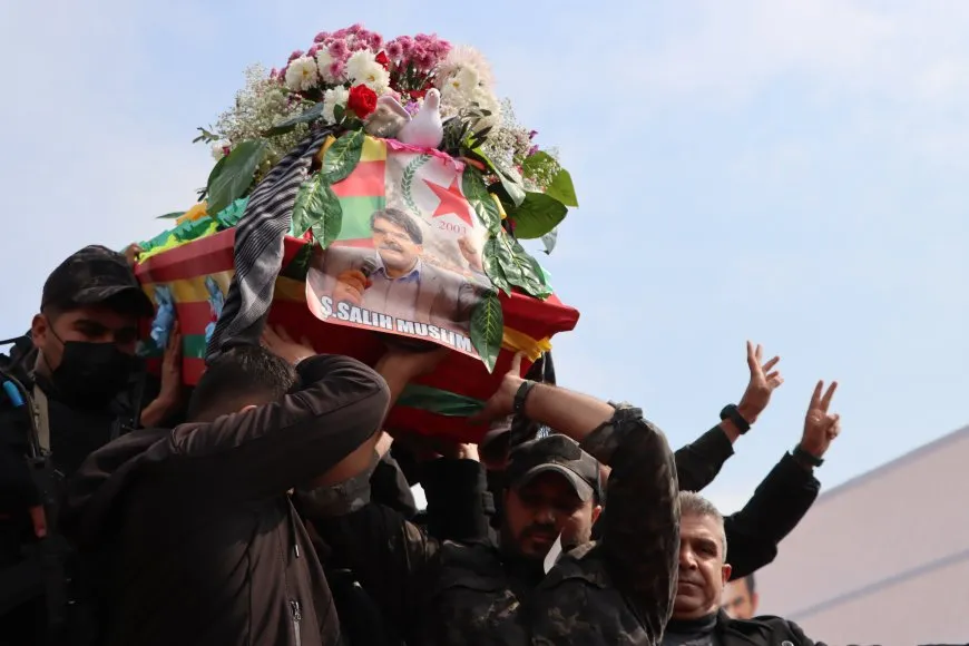 Bi hezaran kesî Salih Muslim ber bi Kobanê ve oxir kir