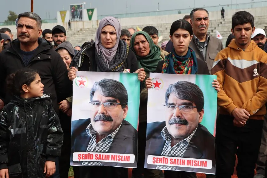 Bi hezaran kesî Salih Muslim ber bi Kobanê ve oxir kir