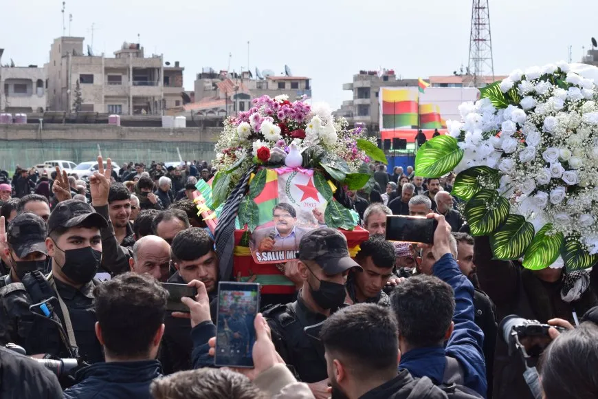 Bi hezaran kesî Salih Muslim ber bi Kobanê ve oxir kir