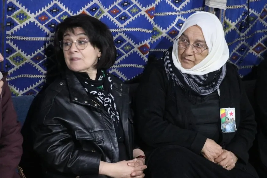 Şandeya Bakurê Kurdistanê sersaxî da malbata şehîd Salih Muslim