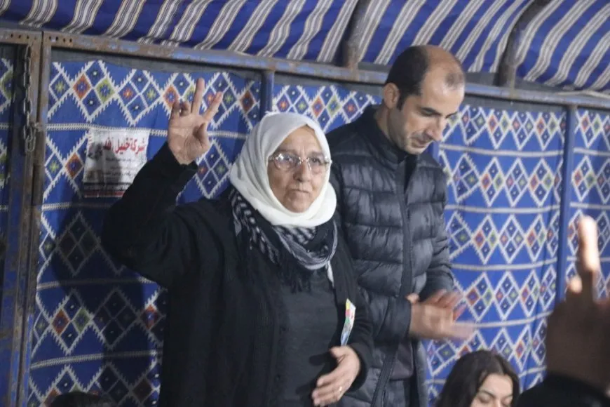 Şandeya Bakurê Kurdistanê sersaxî da malbata şehîd Salih Muslim