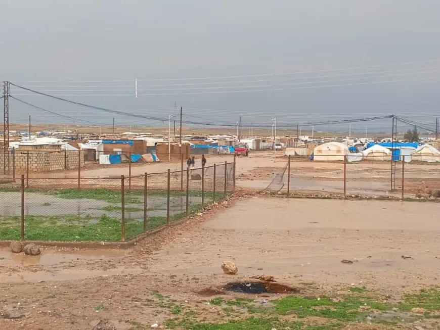 Ji ber baran û lehiyê konên koçberên Serêkaniyê di bin avê de man