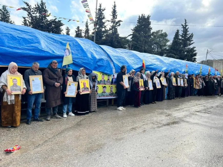 Li Kobanê merasîma sersaxiyê ya 10 şehîdan