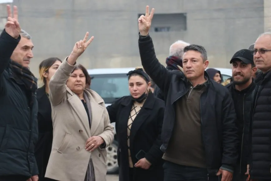 Li Kobanê merasîma sersaxiyê ya 10 şehîdan