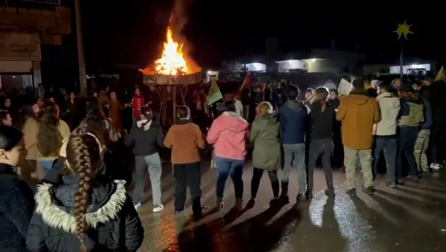 Li 3 bajaran agirê Newrozê hat vêxistin