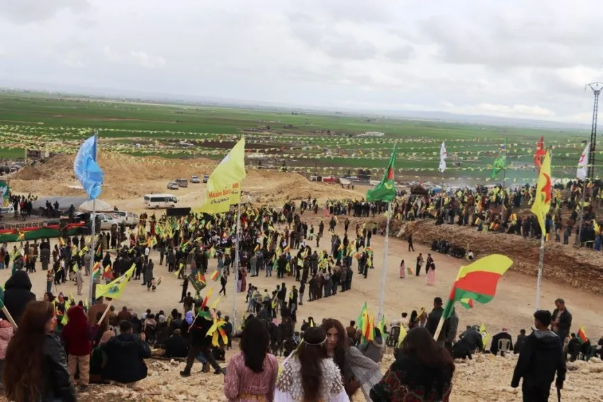 Li Girkê Legê, Dêrikê û Kobanê pîrozbahiyên Newrozê dest pê kir