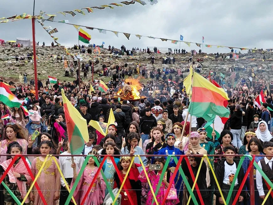 Li Girkê Legê, Dêrikê û Kobanê pîrozbahiyên Newrozê dest pê kir