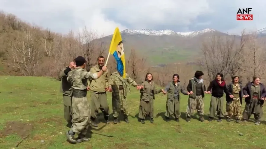 Gerîlayan li Bradostê Newroz pîroz kirin