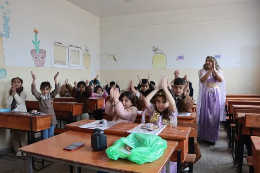 Li Kobanê xwendekaran karnameyên xwe wergirtin