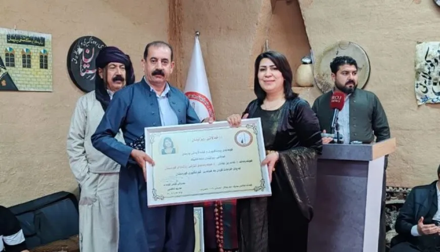 Hunermendên Rojava li Çemçemal hêjayî xelatên rûmetê hatin dîtin