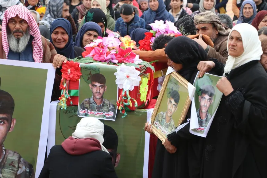 Şehîd Egîd û Harûn Hesekê bi merasîmekê hatin oxirkirin
