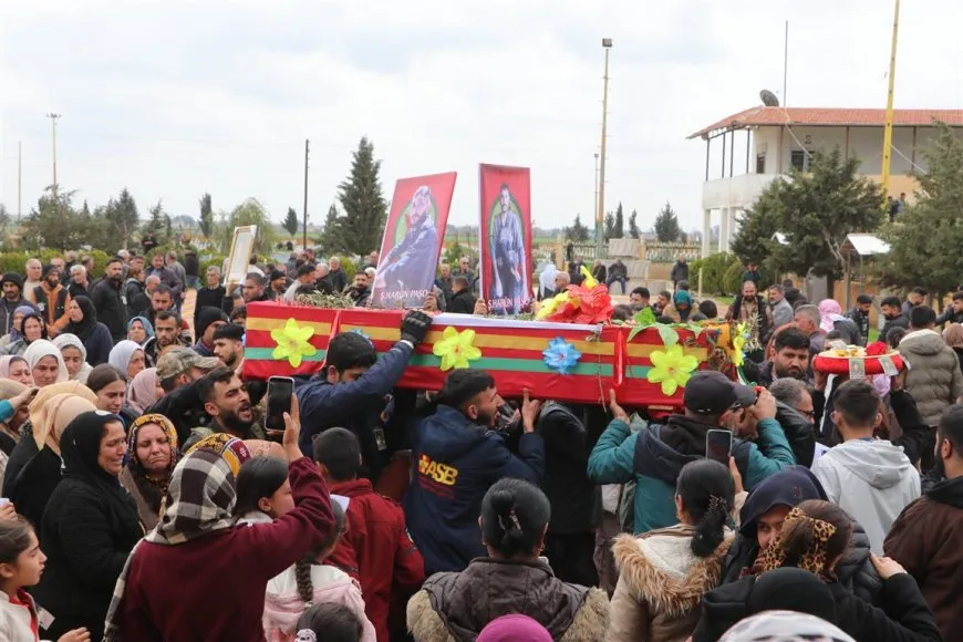 Şehîd Egîd û Harûn Hesekê bi merasîmekê hatin oxirkirin