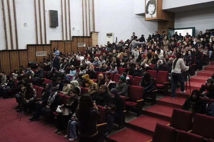 Li Qamişloyê bi pêşkêşkirina şanoyan şehîd Yekta Herekol hat bibîranîn