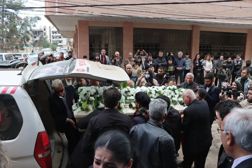 Cenazeyê Ehmed Huseynî hate definkirin; dengek ji dengê dilê Kurdan bû