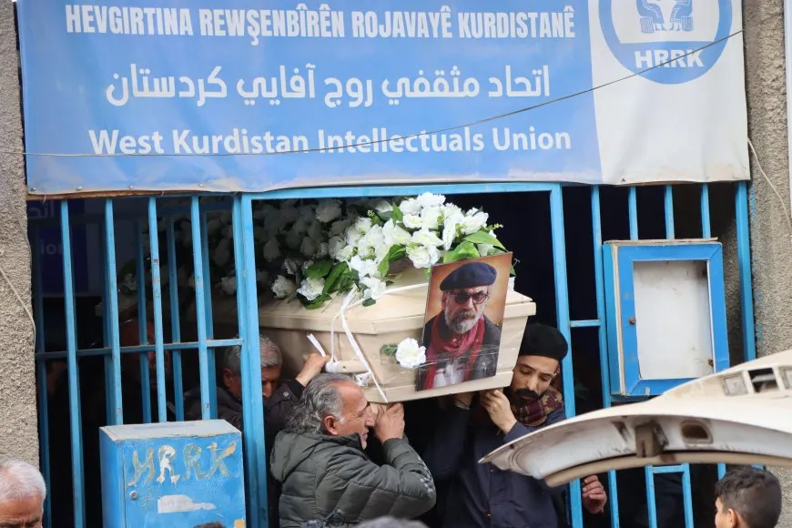Cenazeyê Ehmed Huseynî hate definkirin; dengek ji dengê dilê Kurdan bû