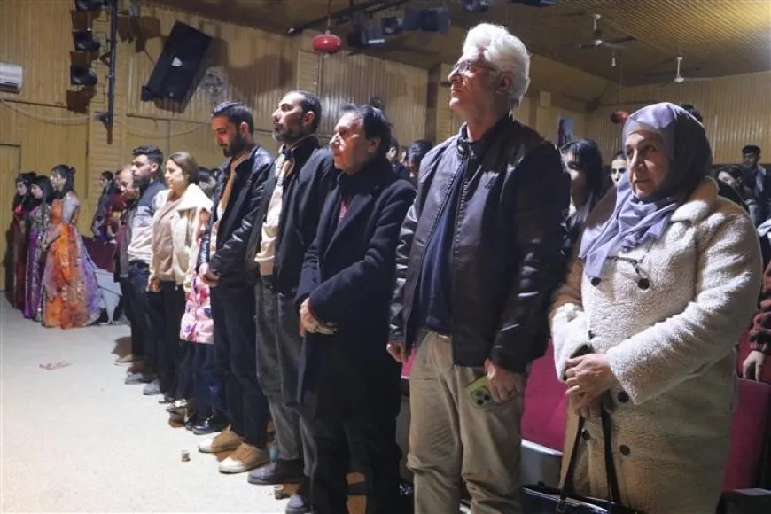 Li Hesekê bi boneya Roja Şanoyê ya Cîhanî şano hatin pêşandan