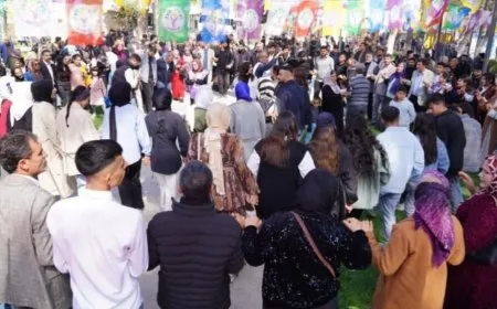 Li Pirsûsê rojbûna Rêber Abdullah Ocalan hat pîrozkirin