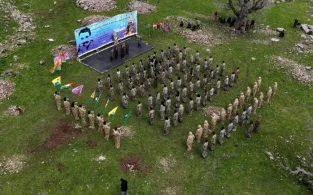 Gerîlayên azadiyê rojbûna Rêber Apo û damezrandina PJAK’ê pîroz kirin