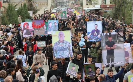 Li Qamişloyê 5 şehîd hatin oxirkirin û merasîma xiyabî ya 8 şehîdan pêk hat