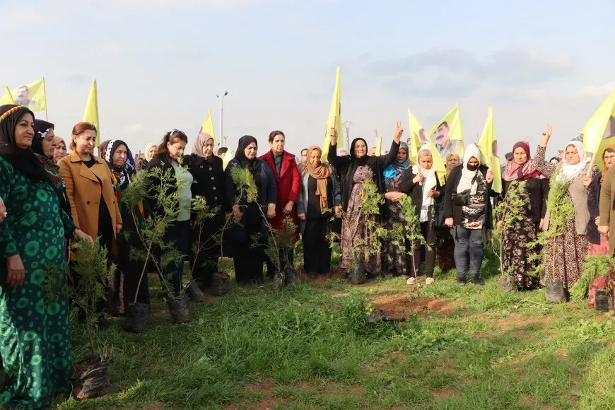 Kongra Star Rojbûna Rêber Apo bi çandina daran pîroz kir