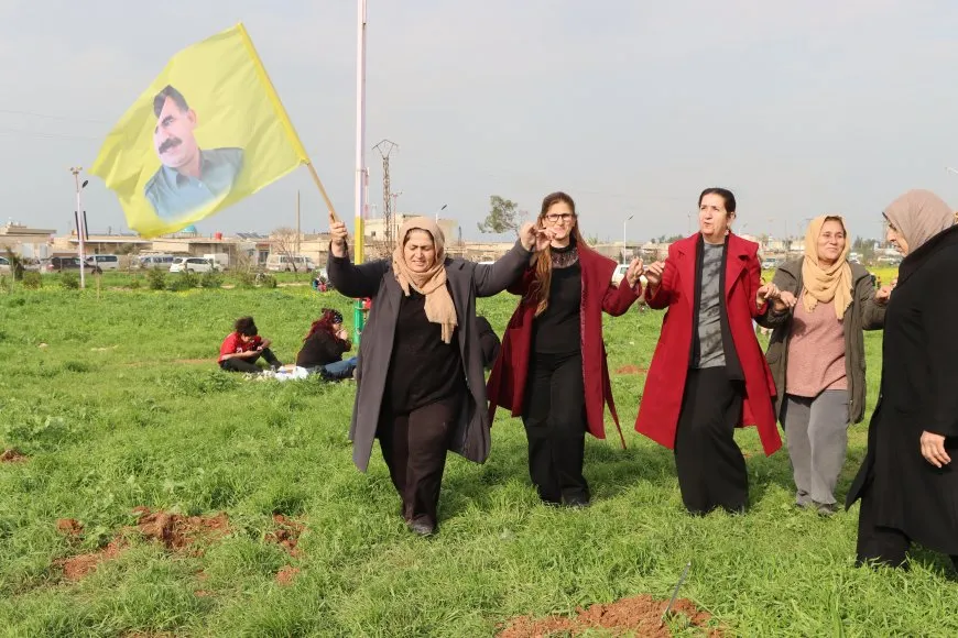 Kongra Star Rojbûna Rêber Apo bi çandina daran pîroz kir