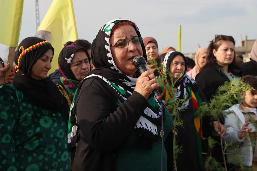 Kongra Star Rojbûna Rêber Apo bi çandina daran pîroz kir