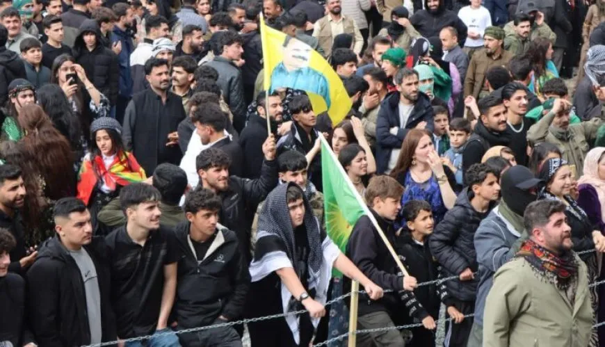 Li Qendîl û Şengalê rojbûna Rêber Apo hate pîrozkirin
