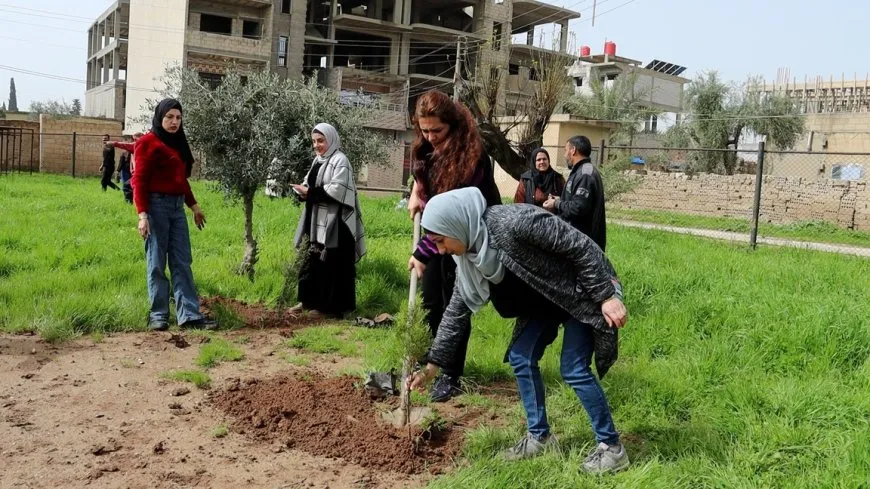 Li gelek bajaran dar hatin çandin û pêşangeheke pirtûkan hat vekirin