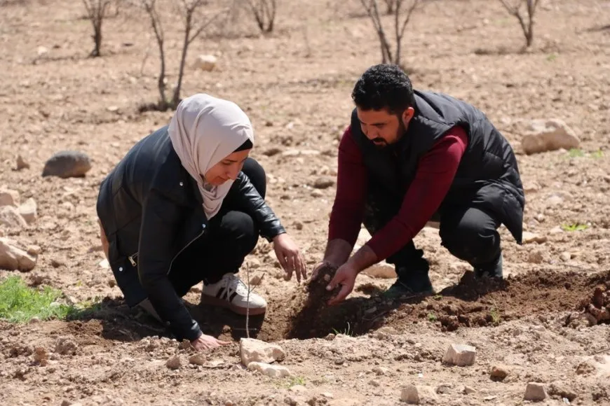 Şaredariya Kobanê bi boneya 4'ê Nîsanê  dar çandin