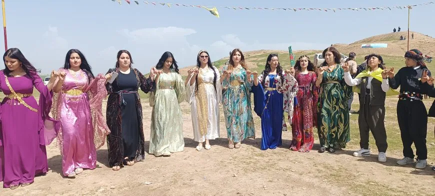 Şêniyên Amûdê 4'ê Nîsanê pîroz kir